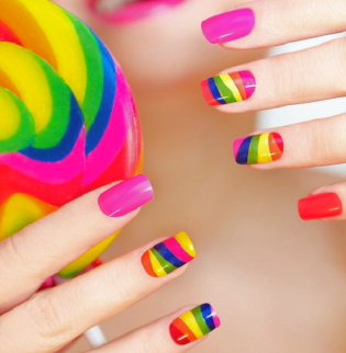 paint your rainbow nails